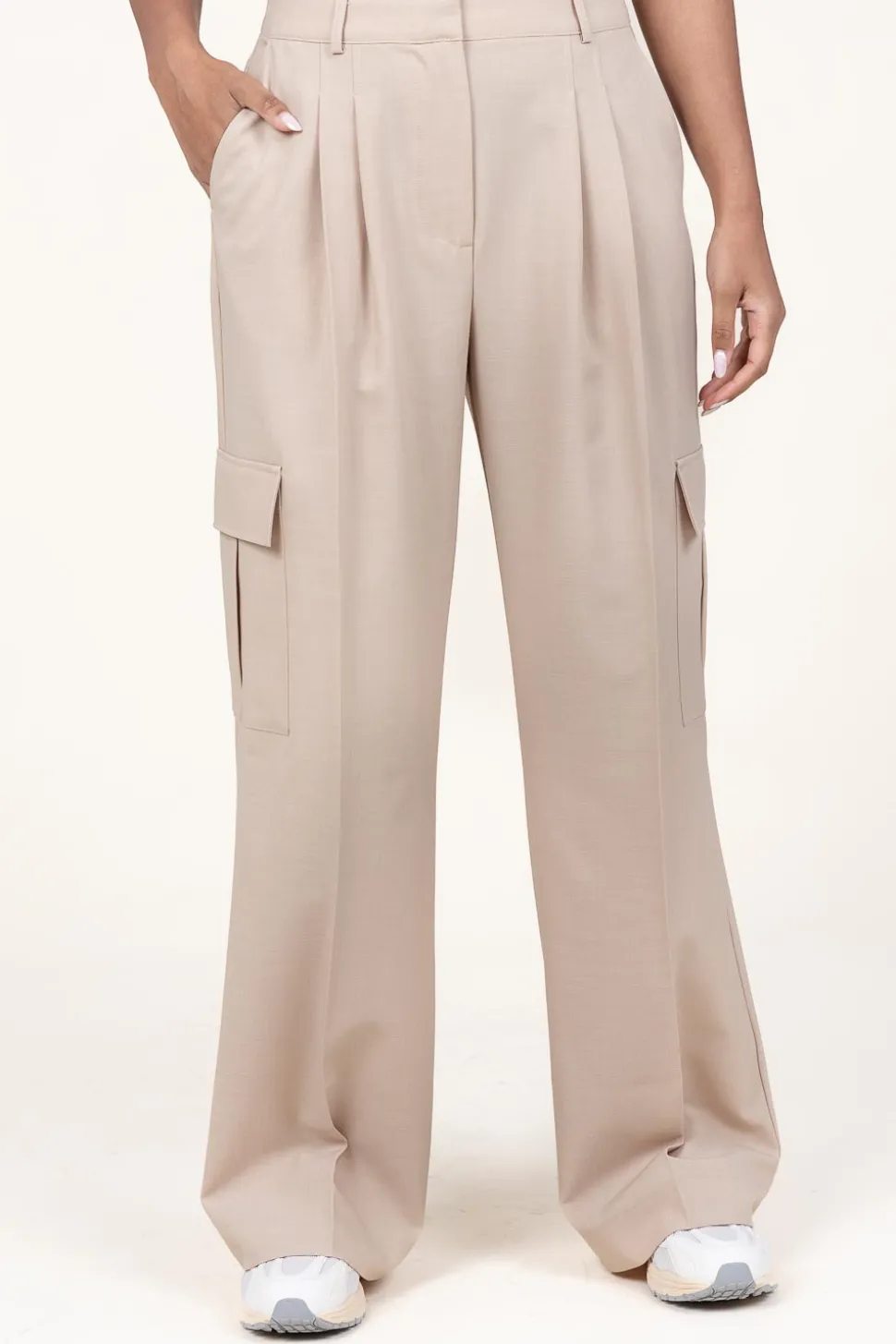 Store Herskind Pleated Cargo Trousers Louise | Beige... | | Little Soho