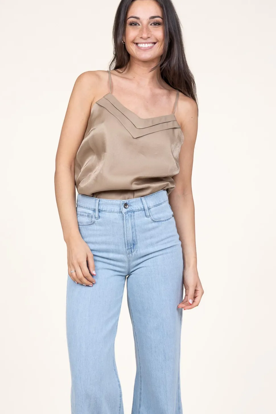 Store Aaiko Top With V-Neck Vaxi | Green... | | Little Soho