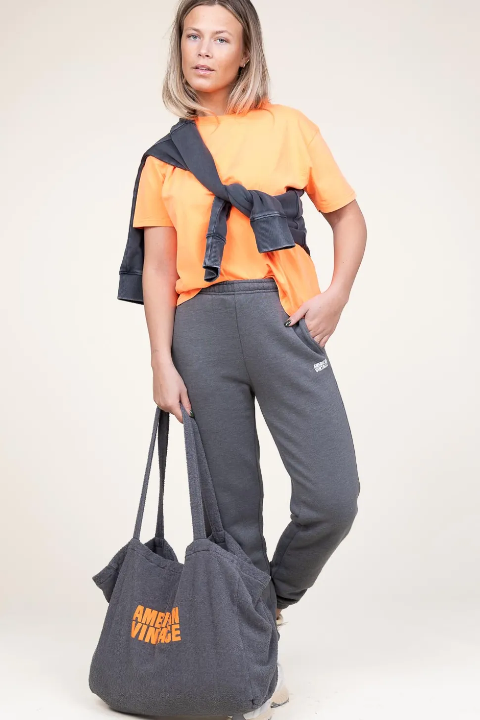 Online American Vintage Washed Jogging Pants Doven | Grey... | | Little Soho