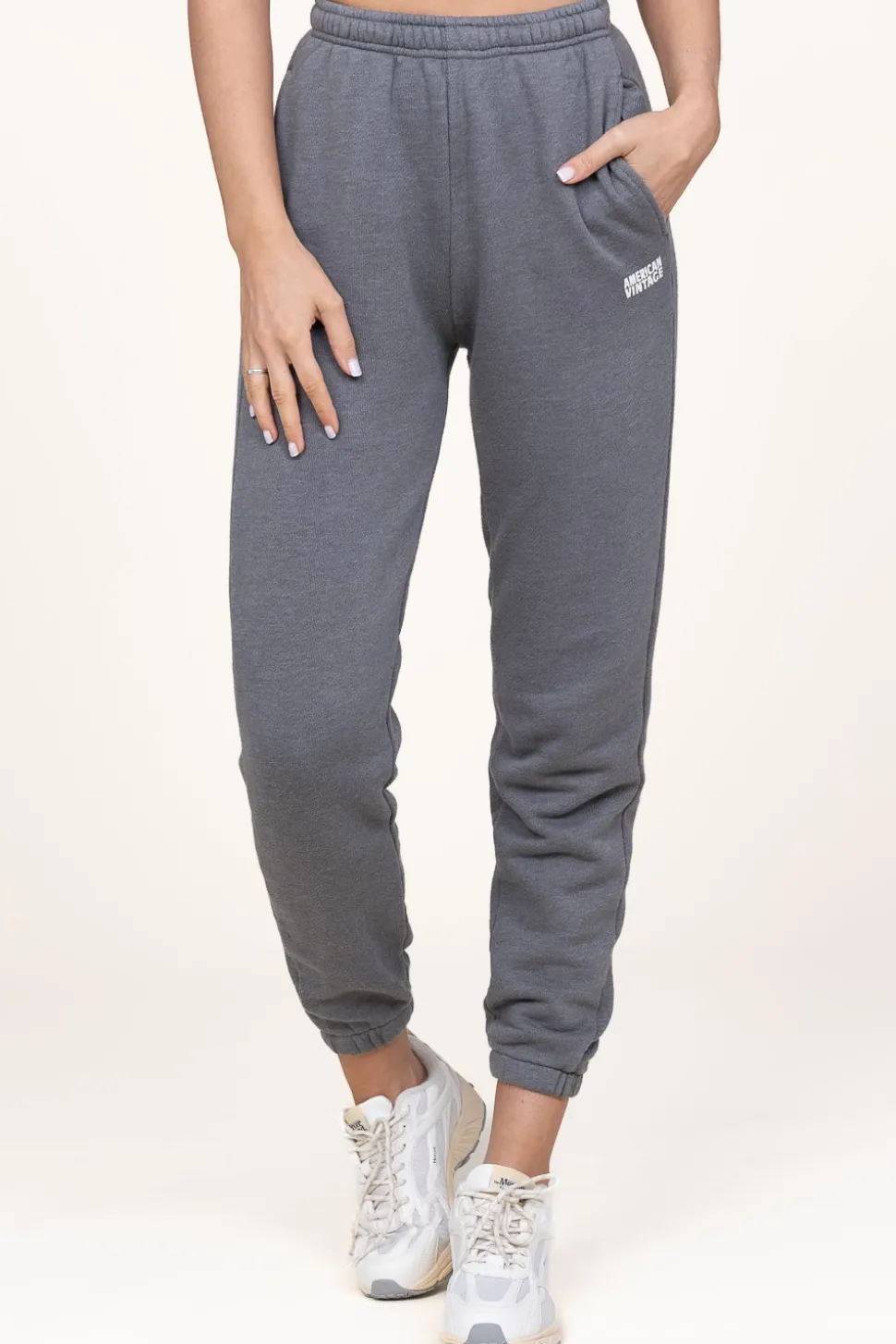 Online American Vintage Washed Jogging Pants Doven | Grey... | | Little Soho